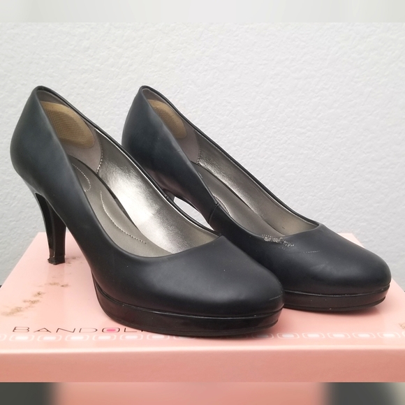 Classic Black Pumps - Picture 3 of 5